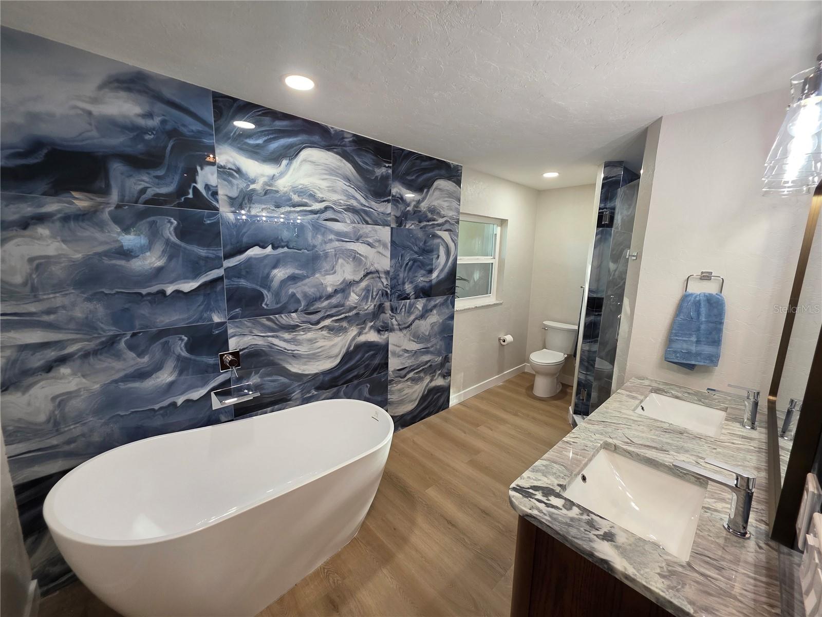 63 Oakwood, Dunedin, FL 34698