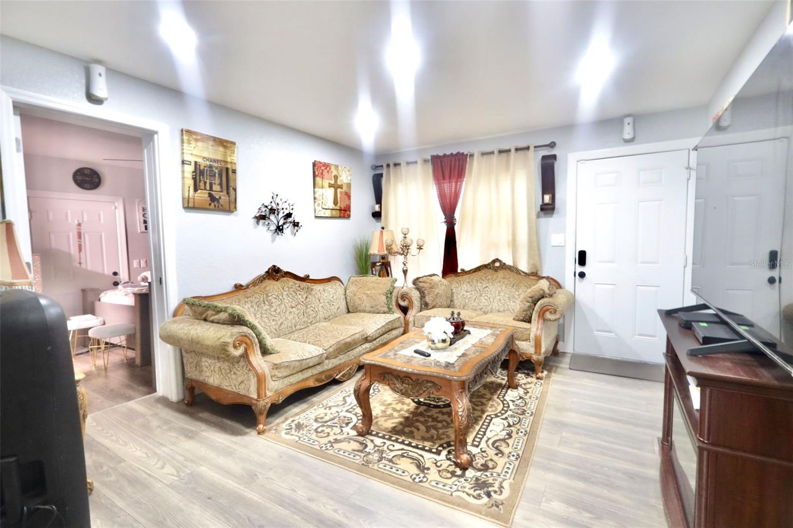 414 Ella J Gilmore, Apopka, FL 32703