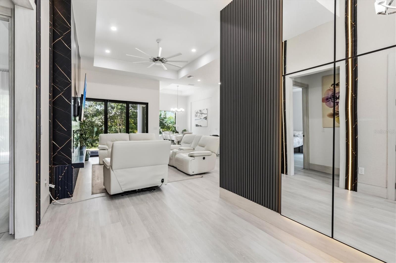 380 Cowry, Venice, FL 34293