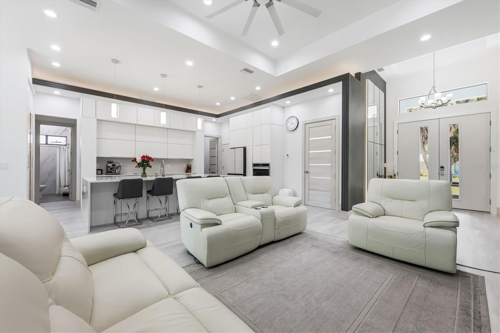 380 Cowry, Venice, FL 34293