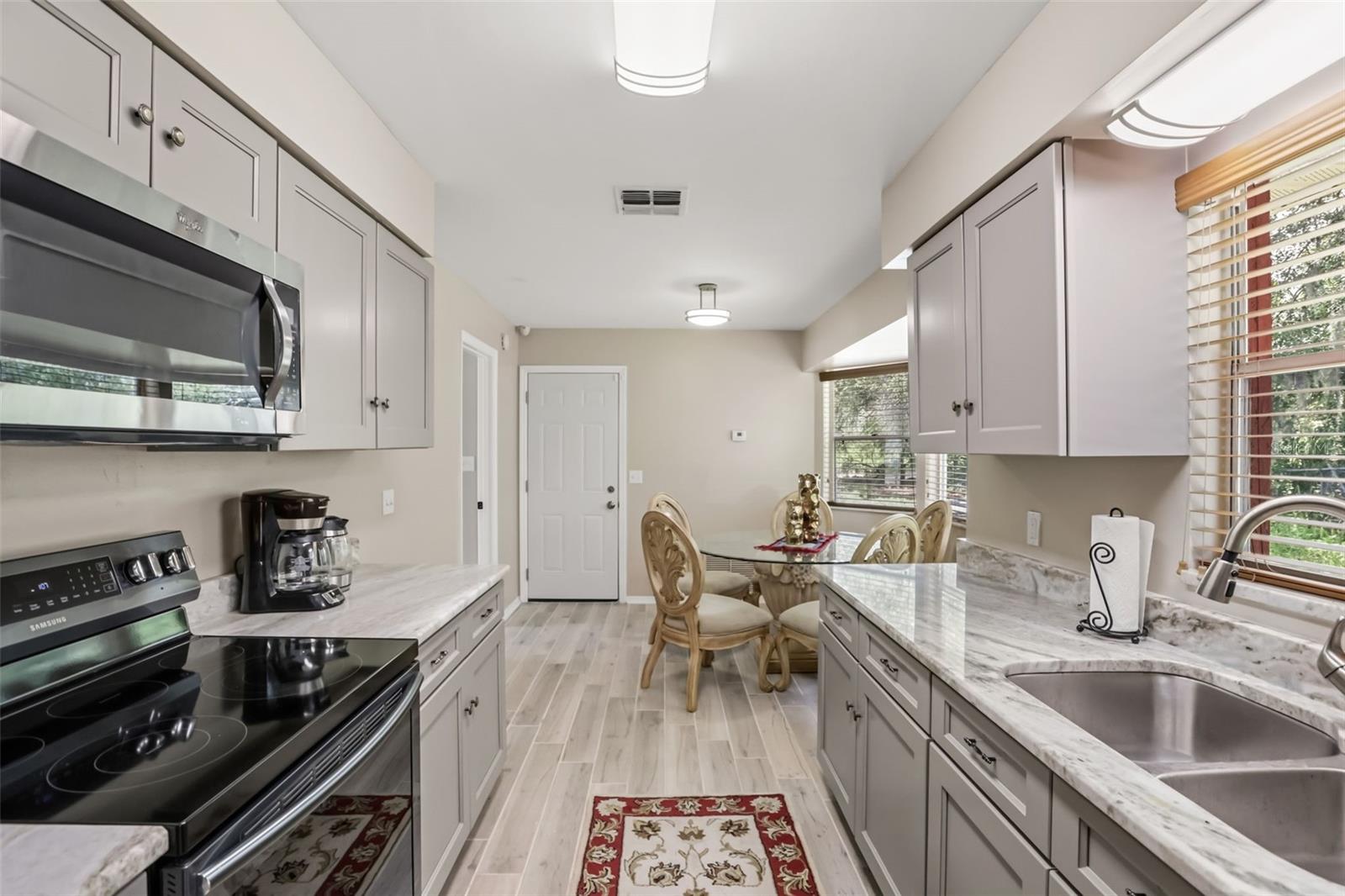 11253 Apopka Vineland, Orlando, FL 32836