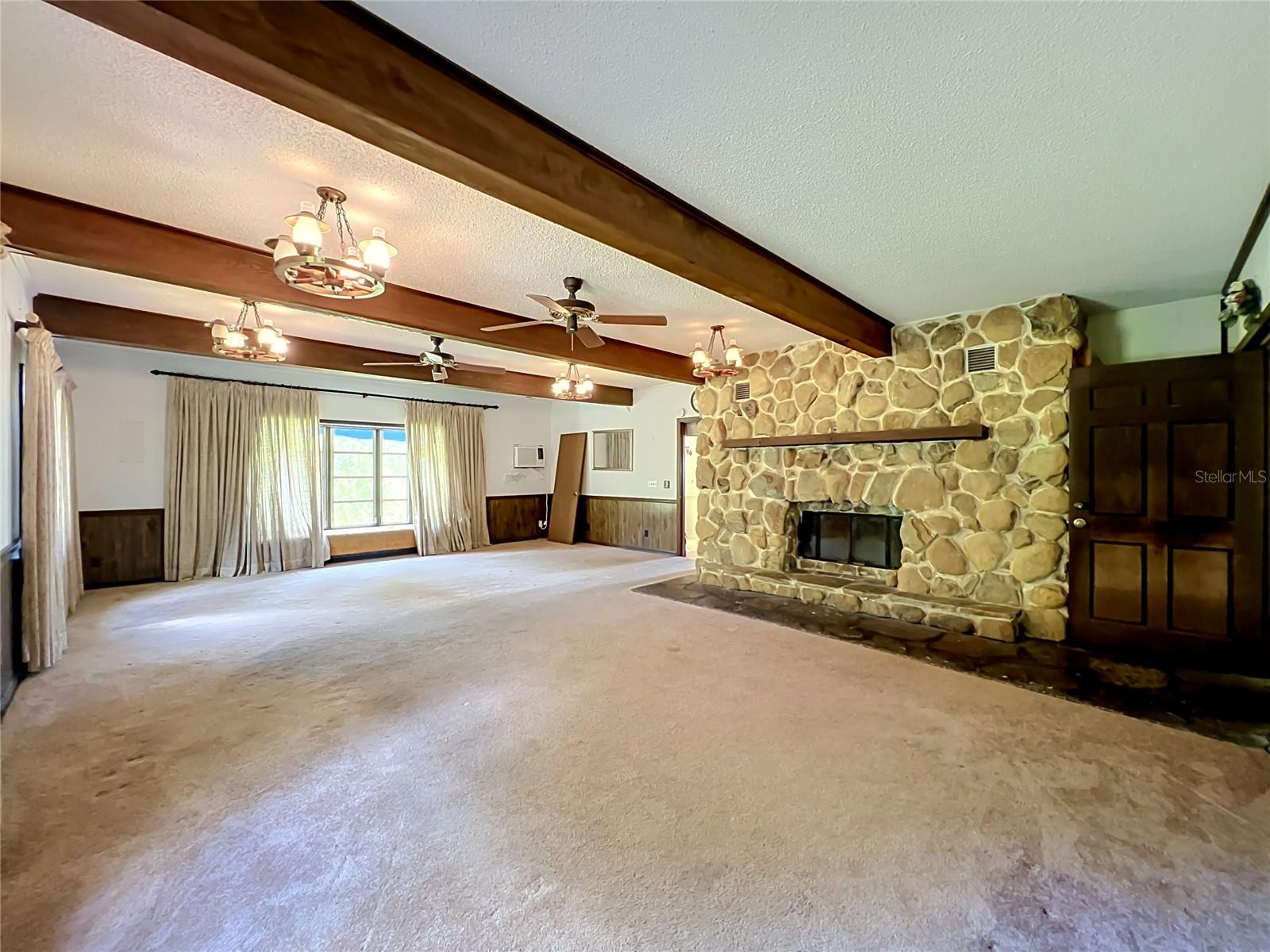 125 Snow Hill, Geneva, FL 32732