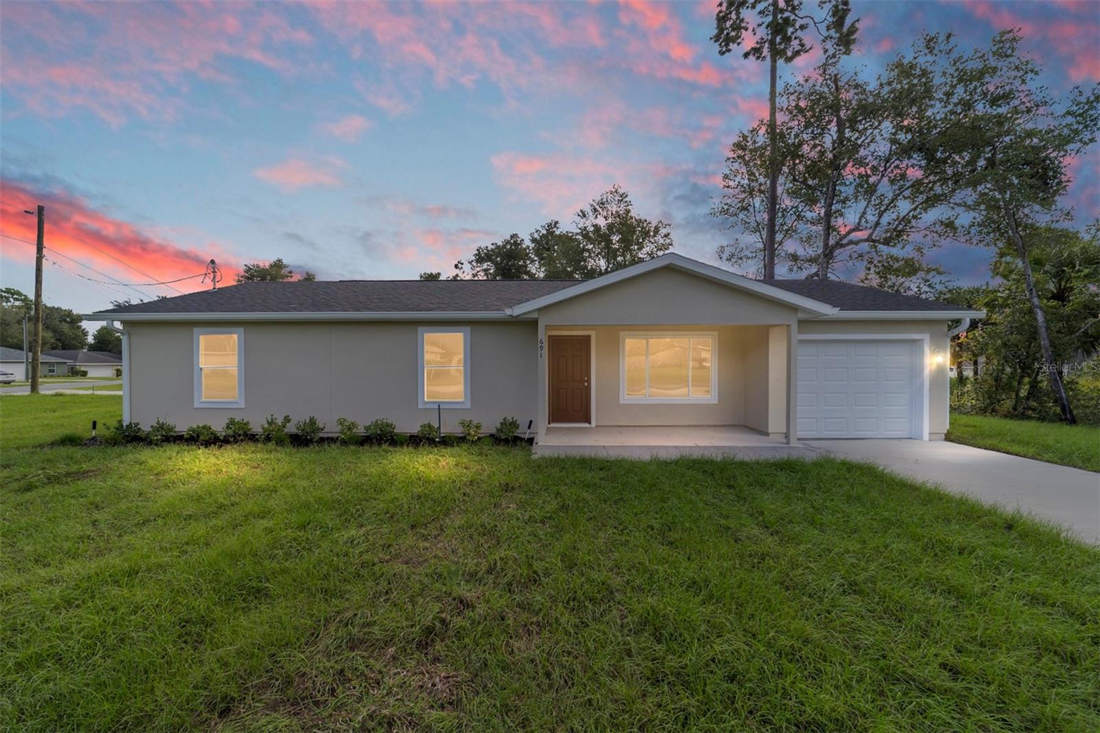 34 Maple, Ocklawaha, FL 32179