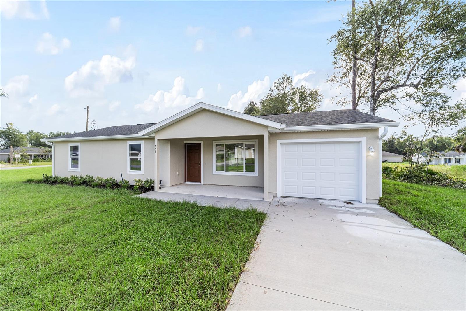 34 Maple, Ocklawaha, FL 32179