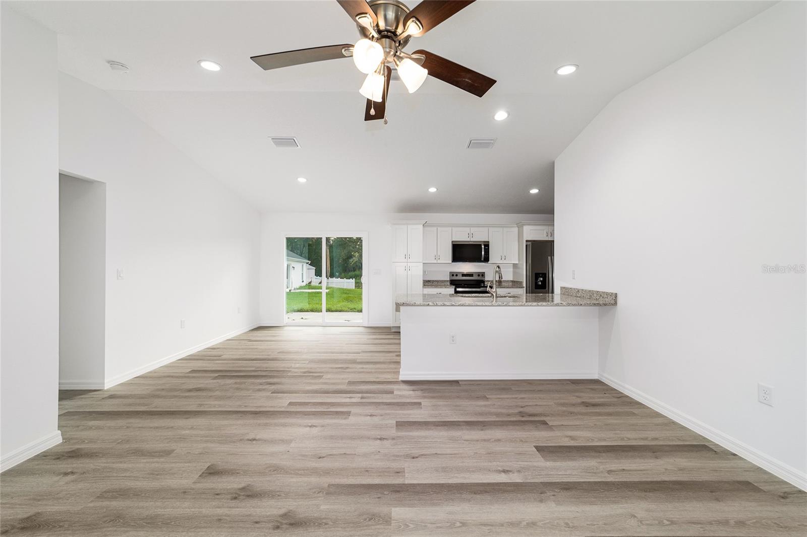 34 Maple, Ocklawaha, FL 32179