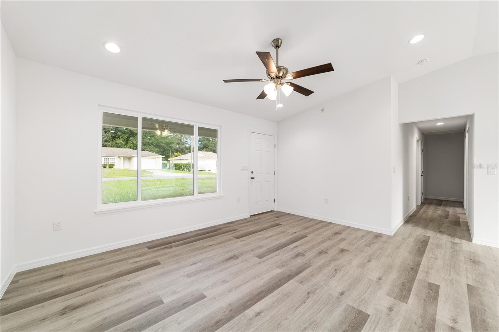 34 Maple, Ocklawaha, FL 32179