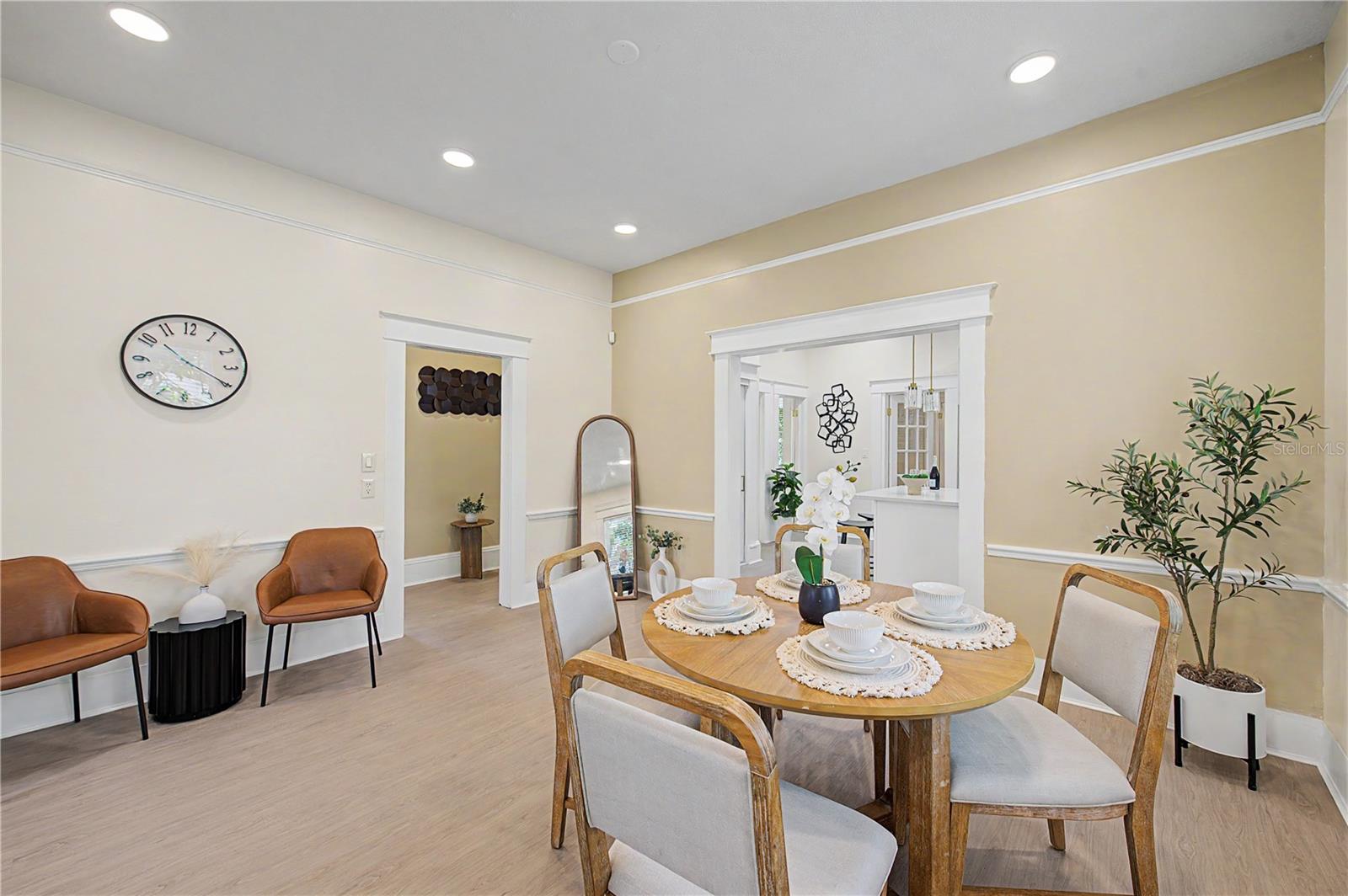 1920 Paris, Tampa, FL 33610