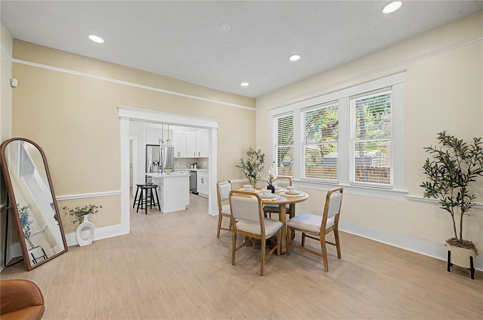 1920 Paris, Tampa, FL 33610