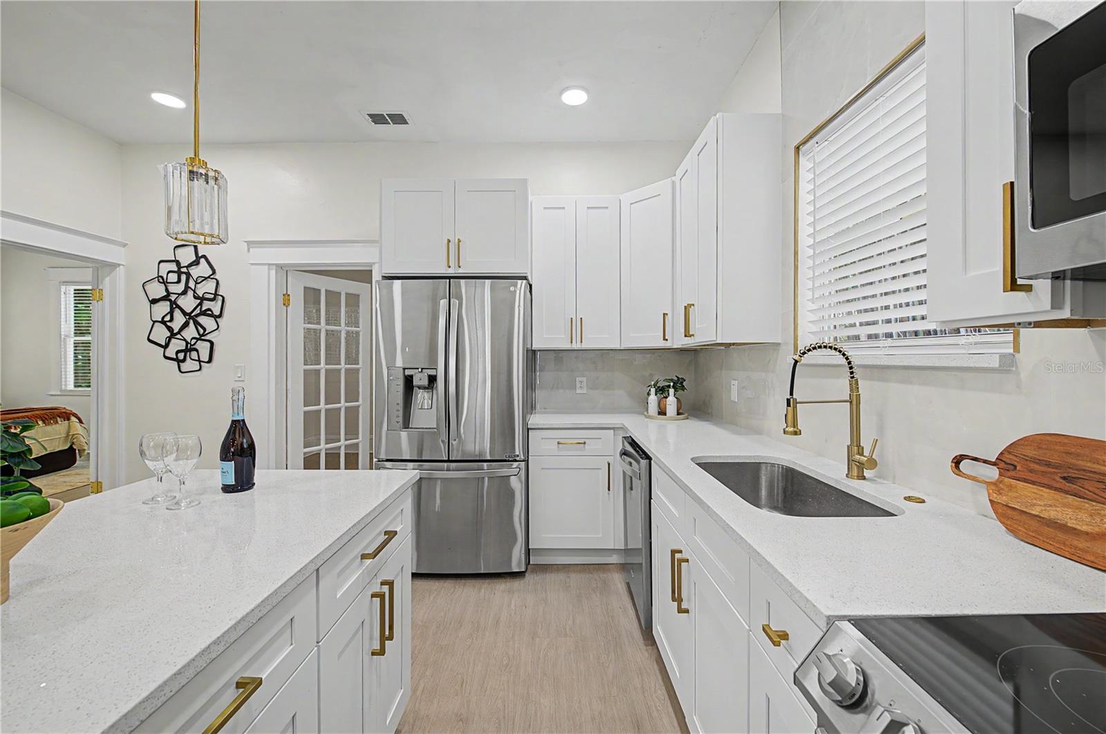 1920 Paris, Tampa, FL 33610
