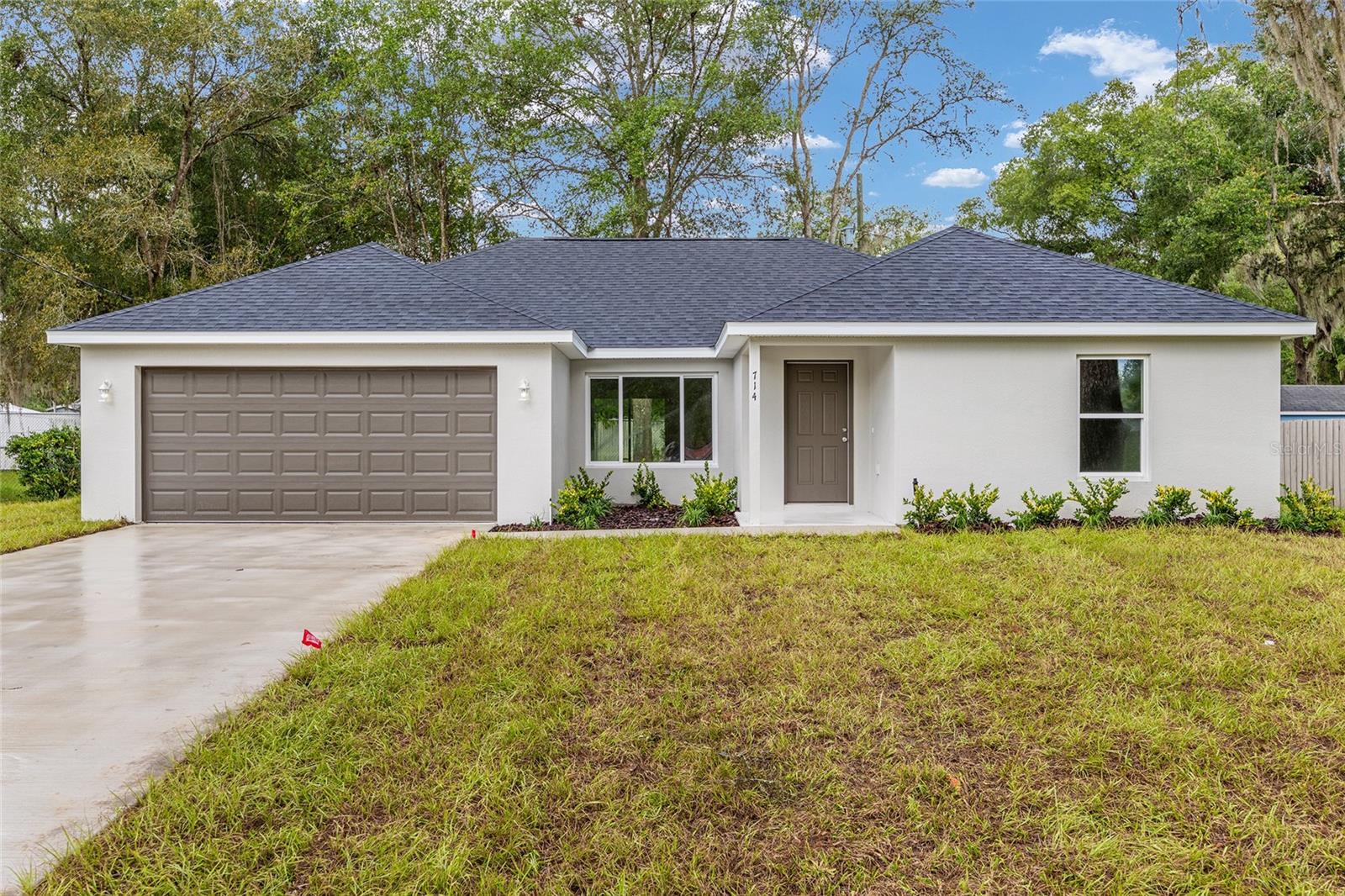 20 Malauka, Ocklawaha, FL 32179