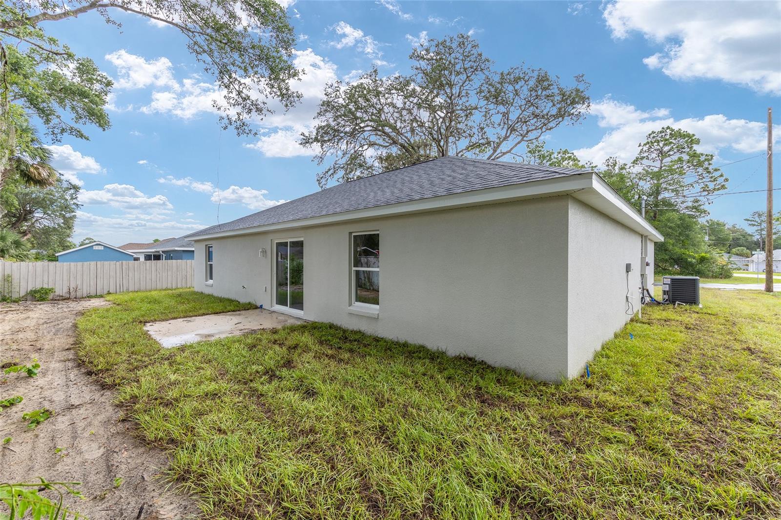 20 Malauka, Ocklawaha, FL 32179