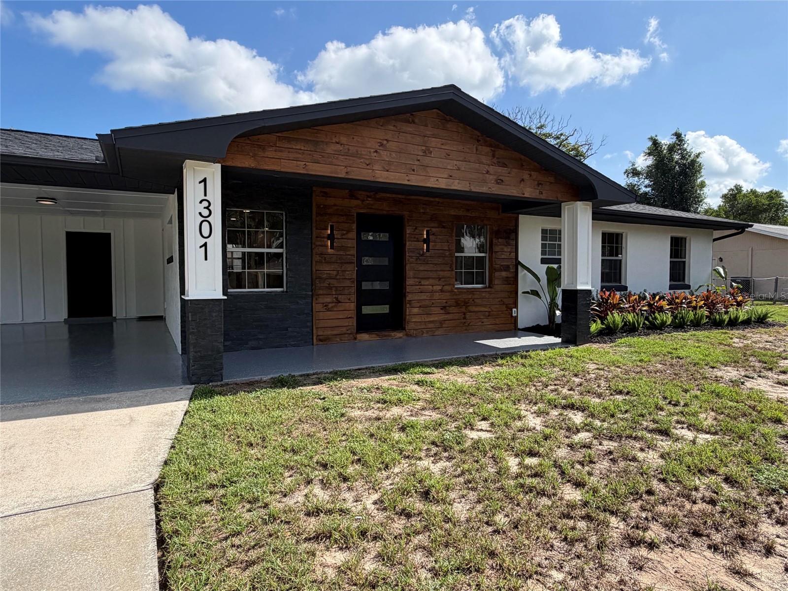 1301 Nichols, Tavares, FL 32778