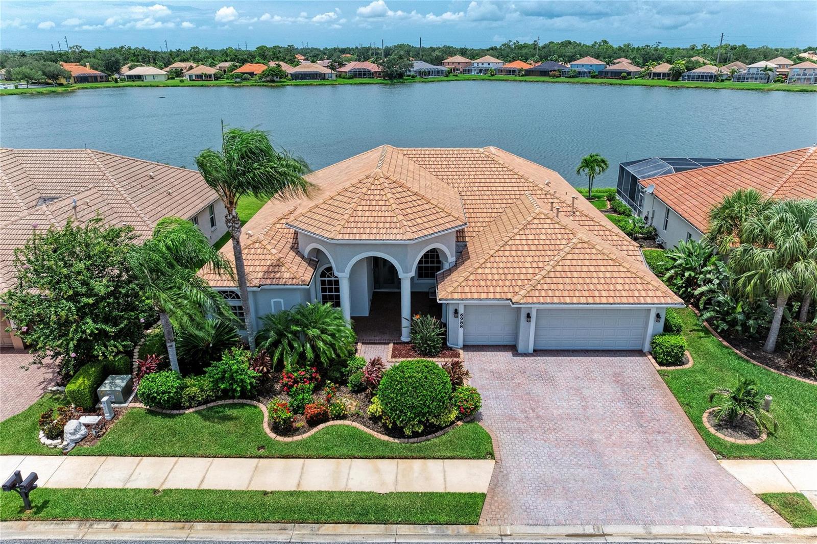6988 74th Street, Bradenton, FL 34203