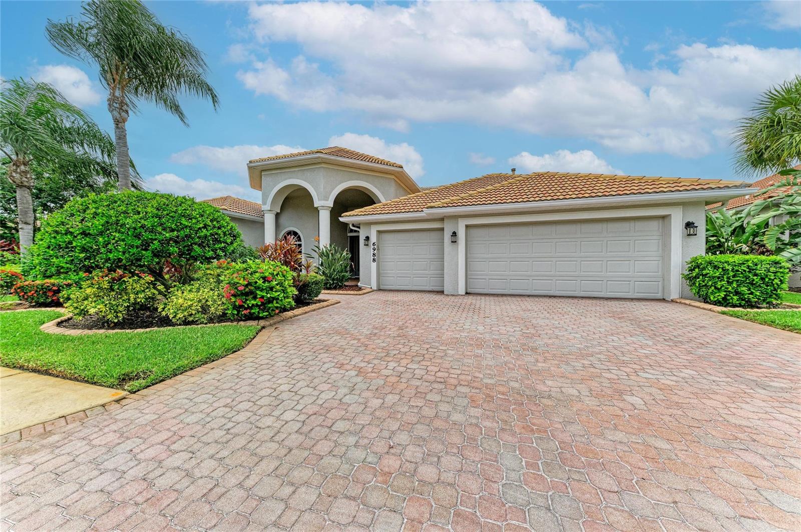 6988 74th Street, Bradenton, FL 34203