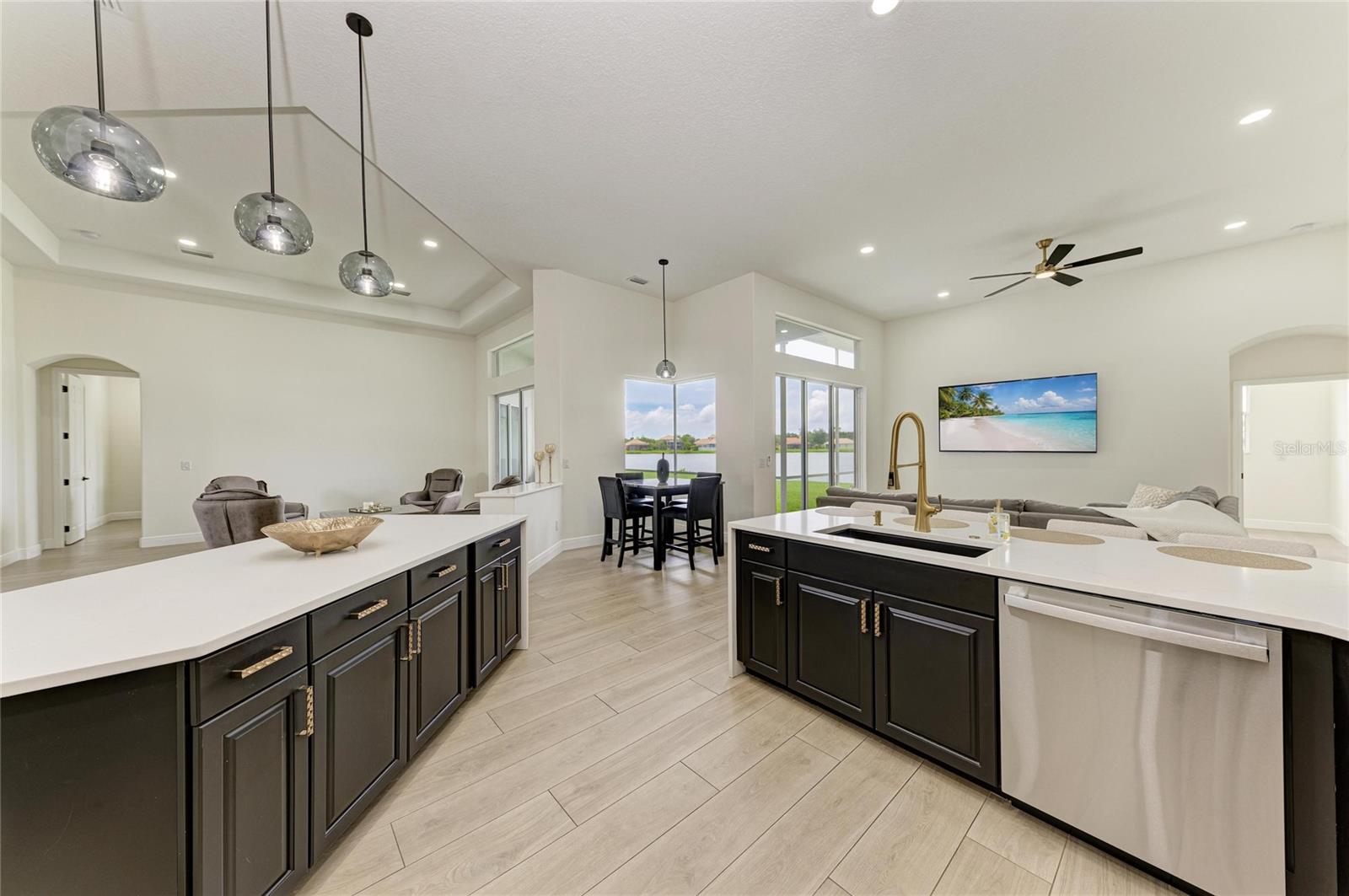 6988 74th Street, Bradenton, FL 34203