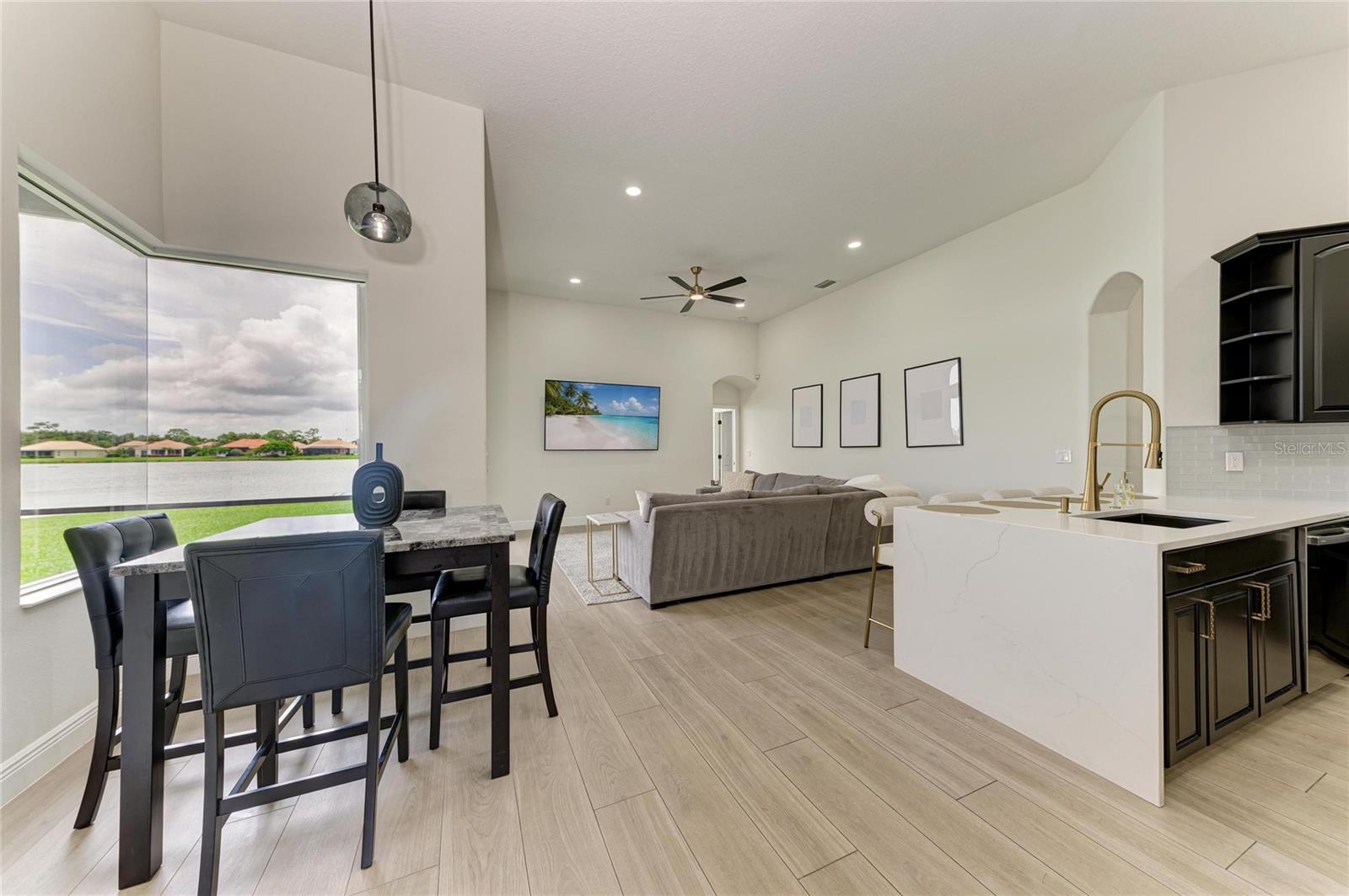 6988 74th Street, Bradenton, FL 34203