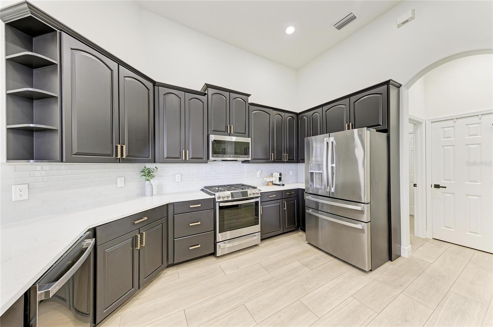 6988 74th Street, Bradenton, FL 34203