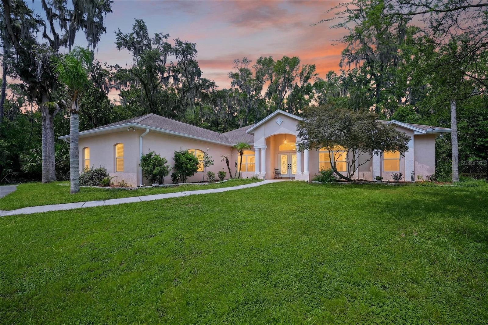 19040 88th Avenue, Reddick, FL 32686