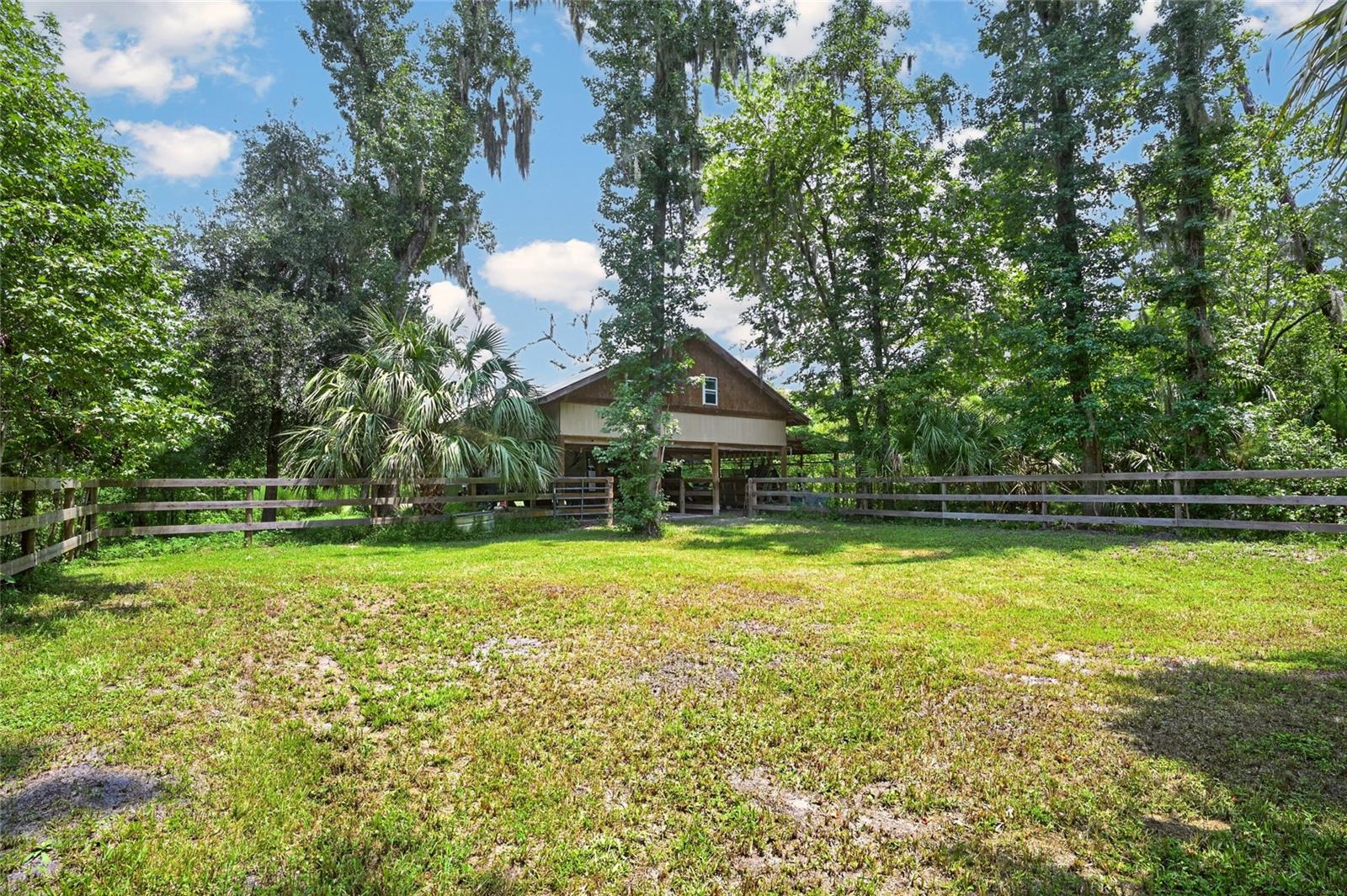 19040 88th Avenue, Reddick, FL 32686