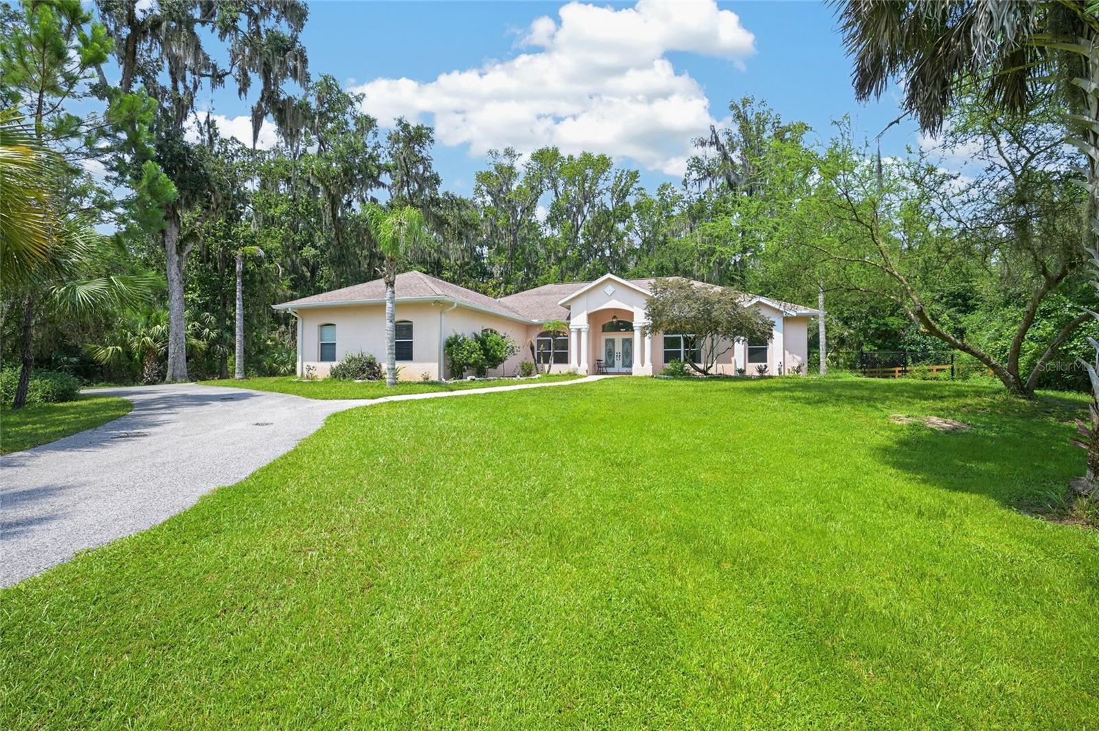 19040 88th Avenue, Reddick, FL 32686