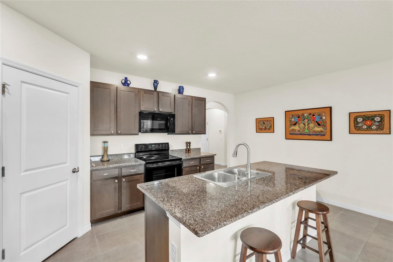 9527 Sunstone, Thonotosassa, FL 33592