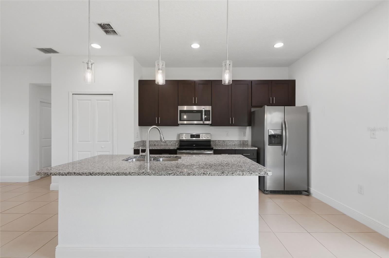 304 Begonia, Poinciana, FL 34759