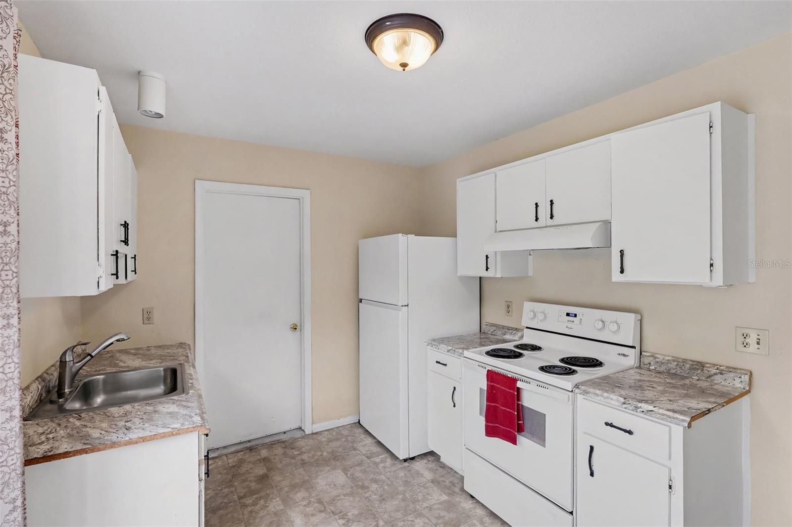 1610 Omega, Palm Bay, FL 32907