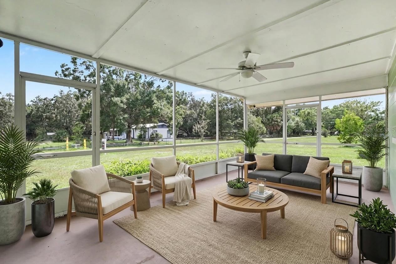 3149 Sydney Dover, Dover, FL 33527