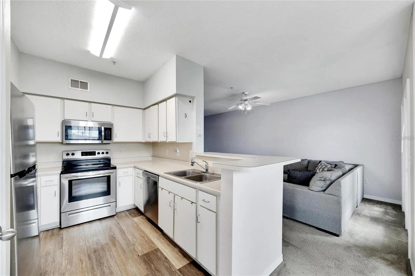 2010 Palm Unit 14316, Tampa, FL 33605