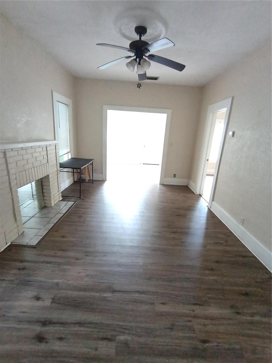1924 30th, St Petersburg, FL 33712