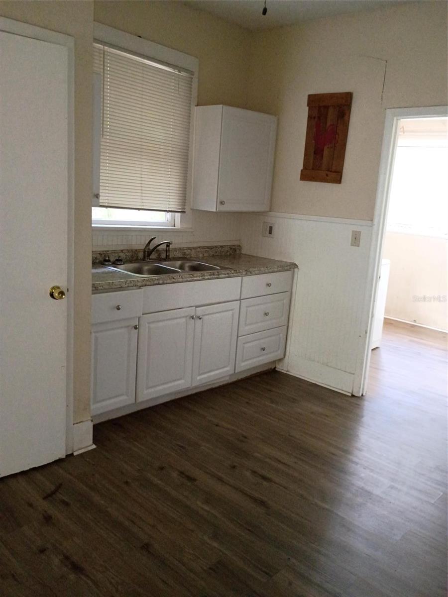 1924 30th, St Petersburg, FL 33712