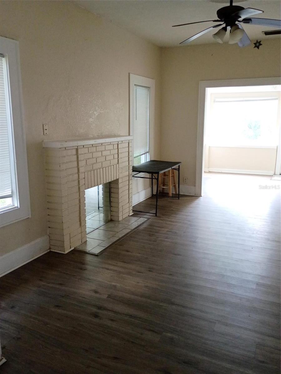 1924 30th, St Petersburg, FL 33712