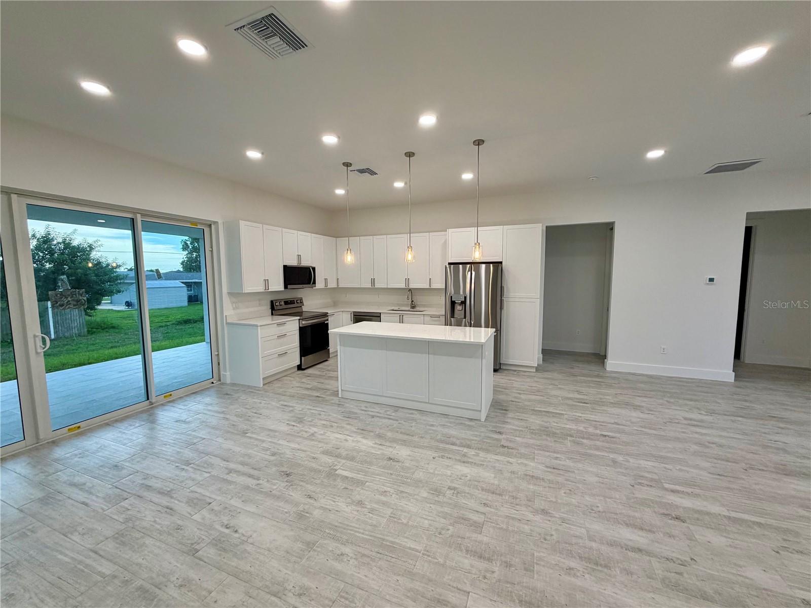 571 Mimosa, Port Charlotte, FL 33952
