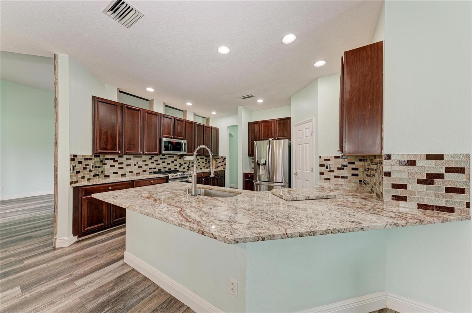 1656 Pinyon Pine Dr, Sarasota, FL 34240