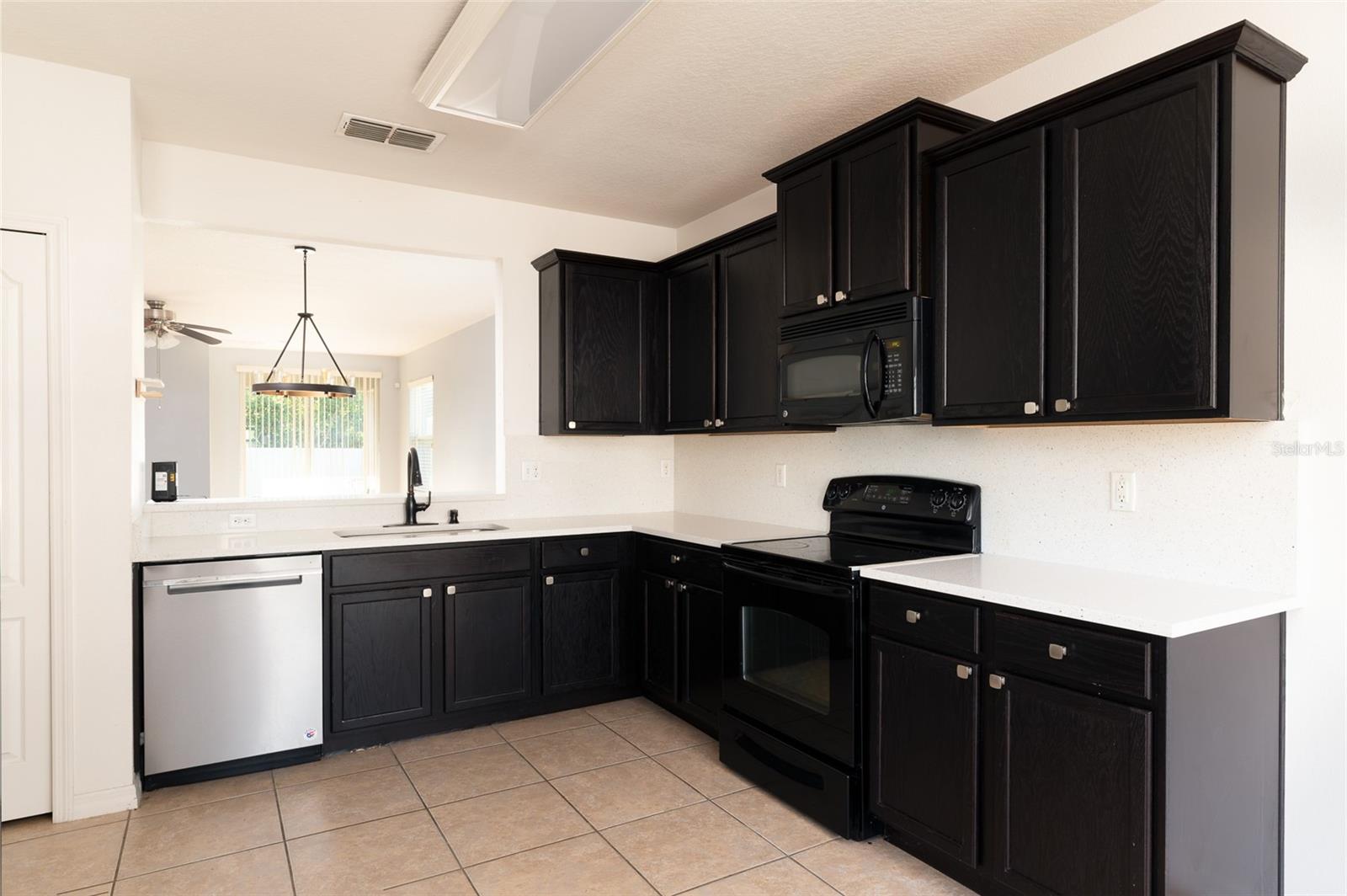 1569 Tamarind, Davenport, FL 33896