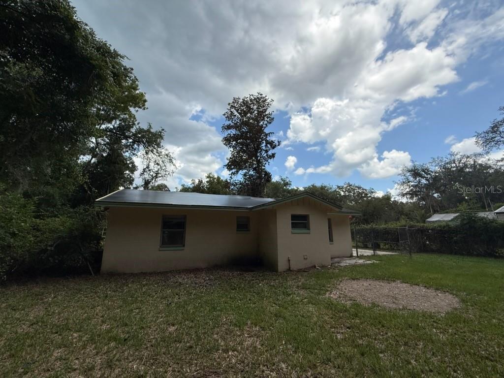 107 Woodlawn, Satsuma, FL 32189