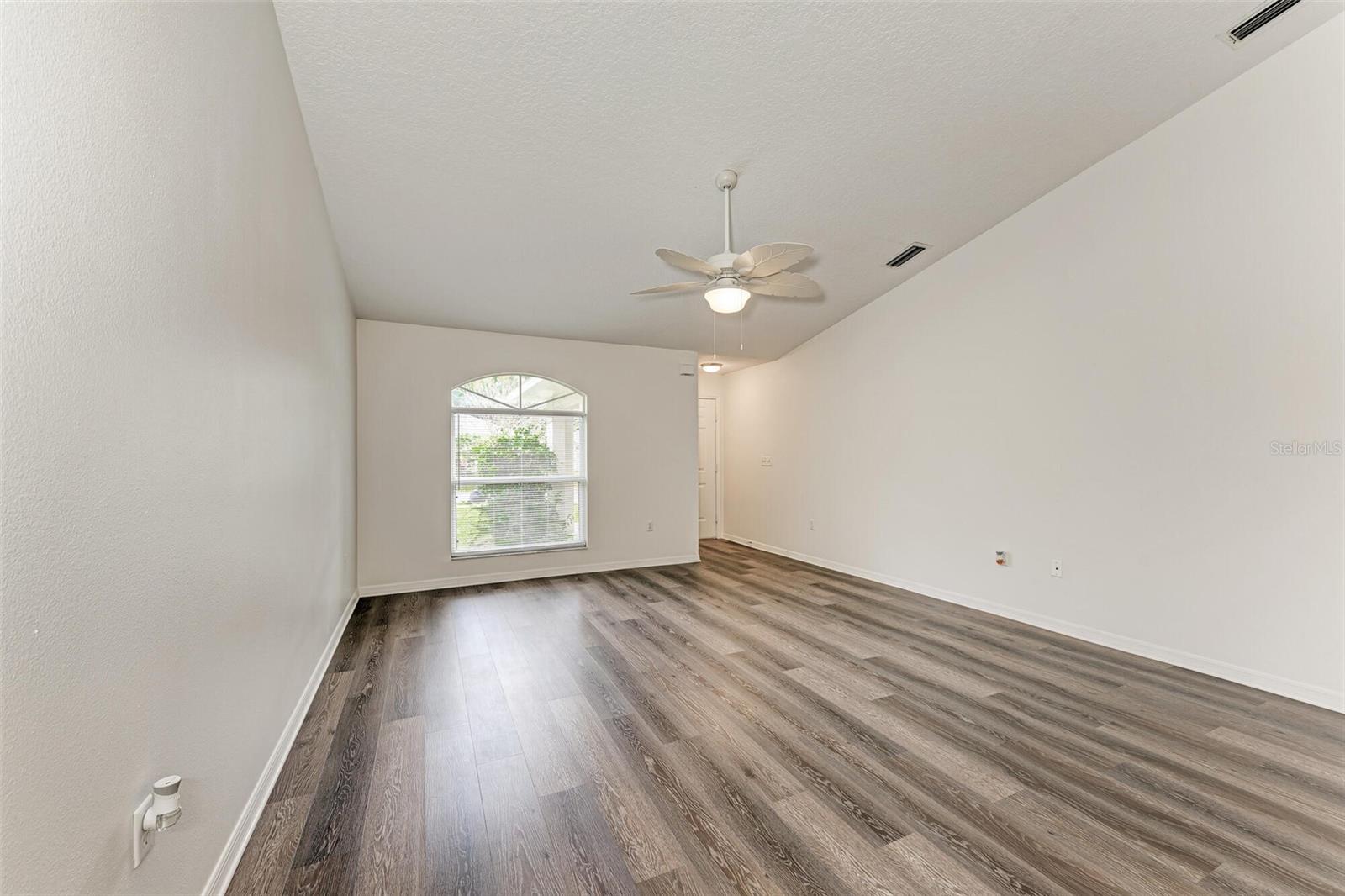 2046 Old Trevor, Sarasota, FL 34232
