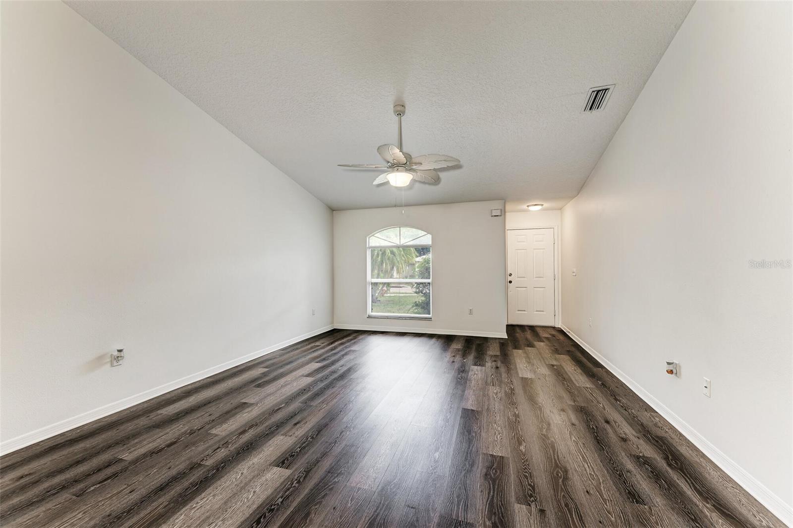 2046 Old Trevor, Sarasota, FL 34232