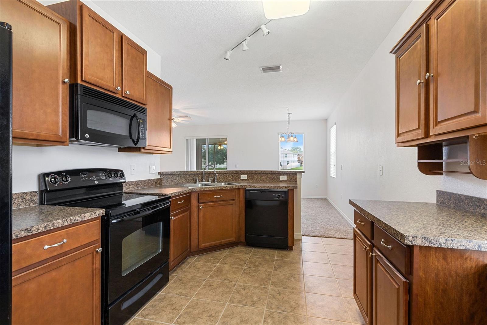 2616 Walden Woods, Plant City, FL 33566