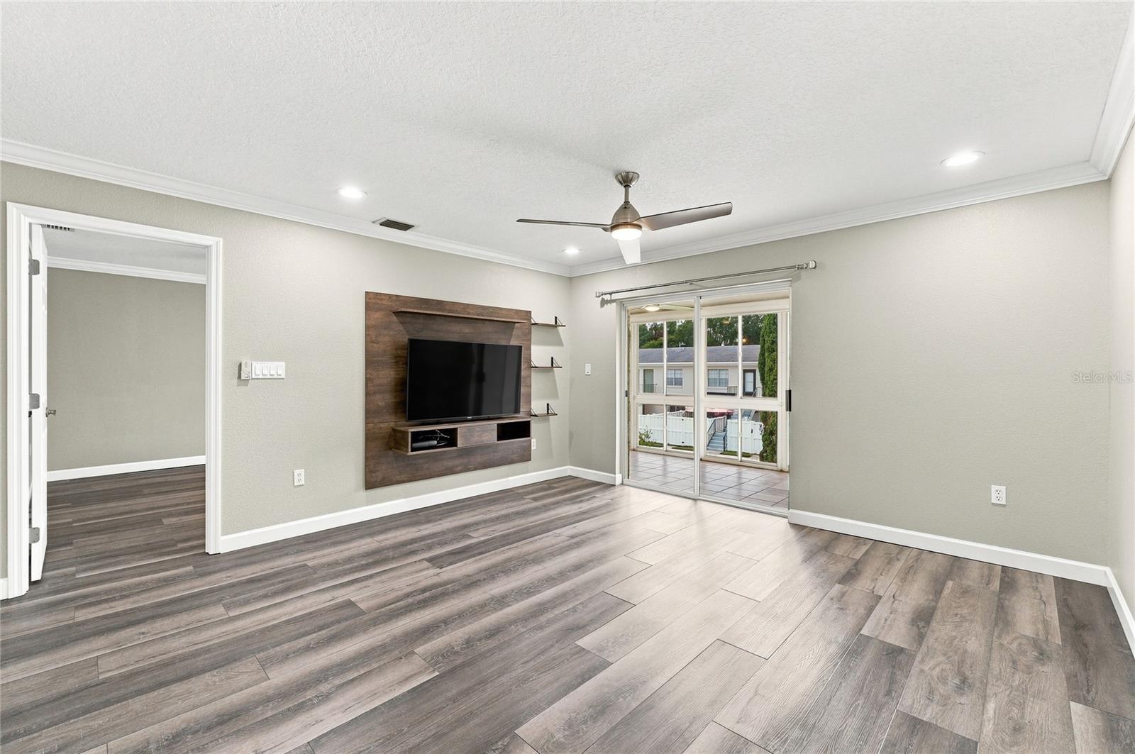 689 Lake Howard Unit 213, Winter Haven, FL 33880