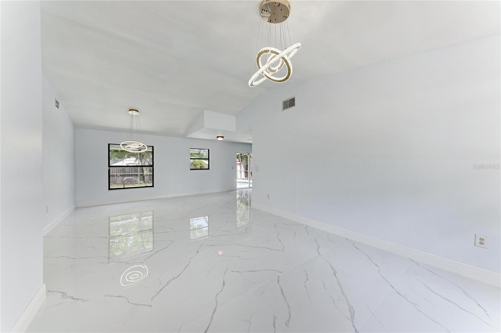 6540 Mauna Loa, Sarasota, FL 34241