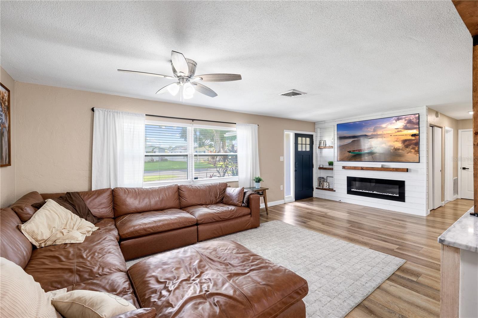 6623 12th, St Petersburg, FL 33710