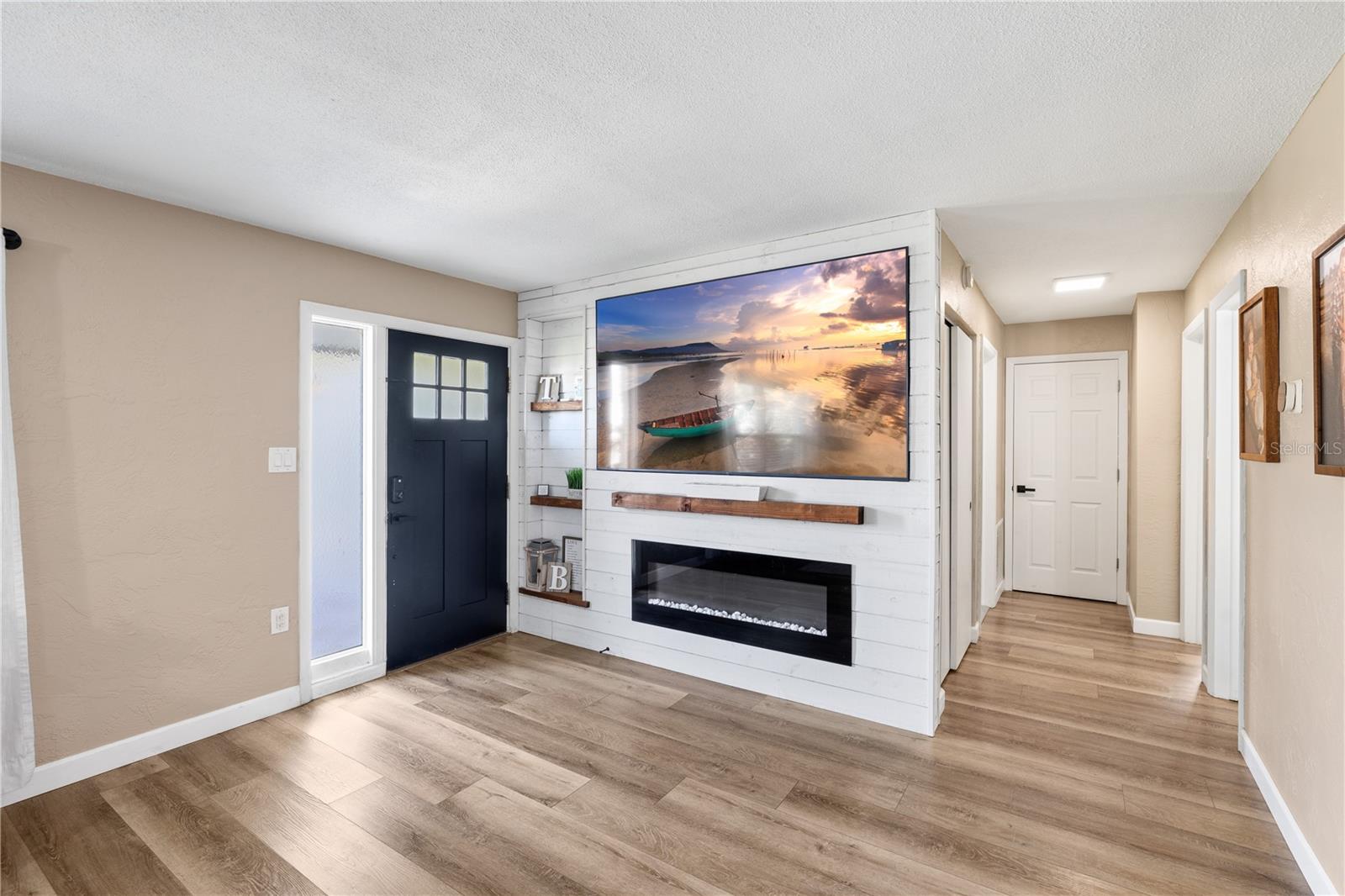 6623 12th, St Petersburg, FL 33710