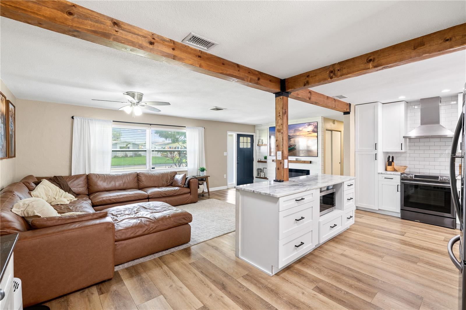 6623 12th, St Petersburg, FL 33710