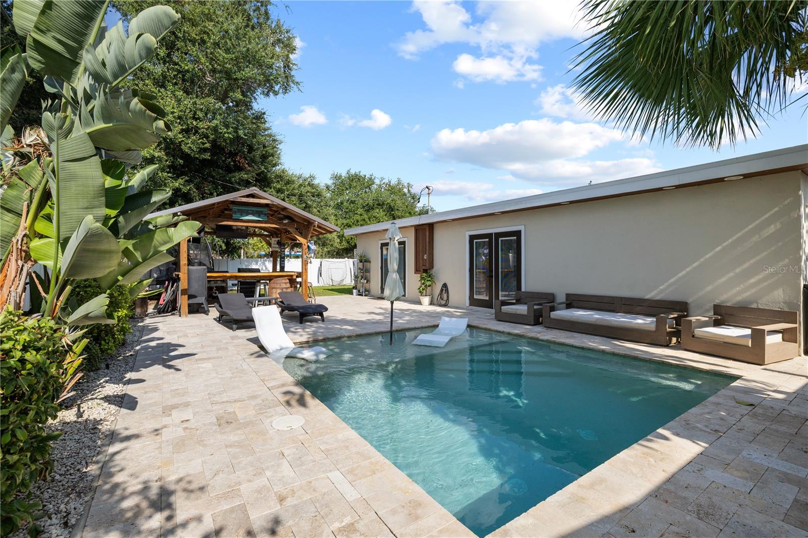 6623 12th, St Petersburg, FL 33710