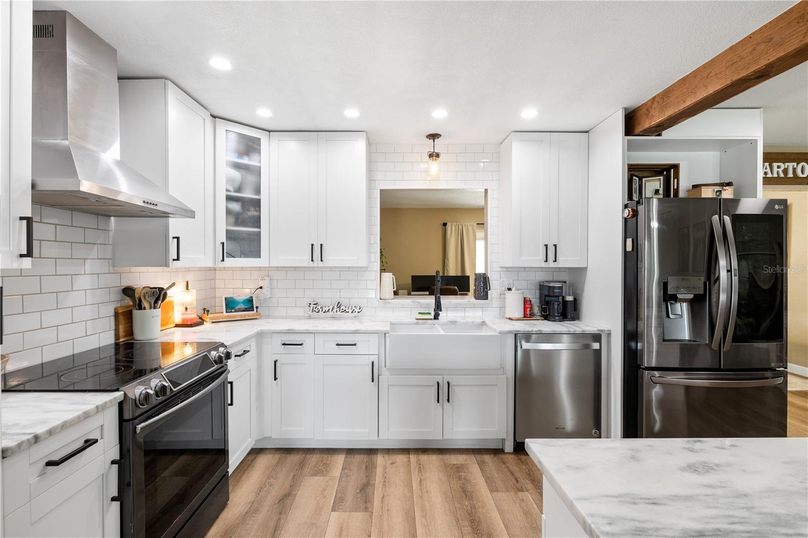 6623 12th, St Petersburg, FL 33710