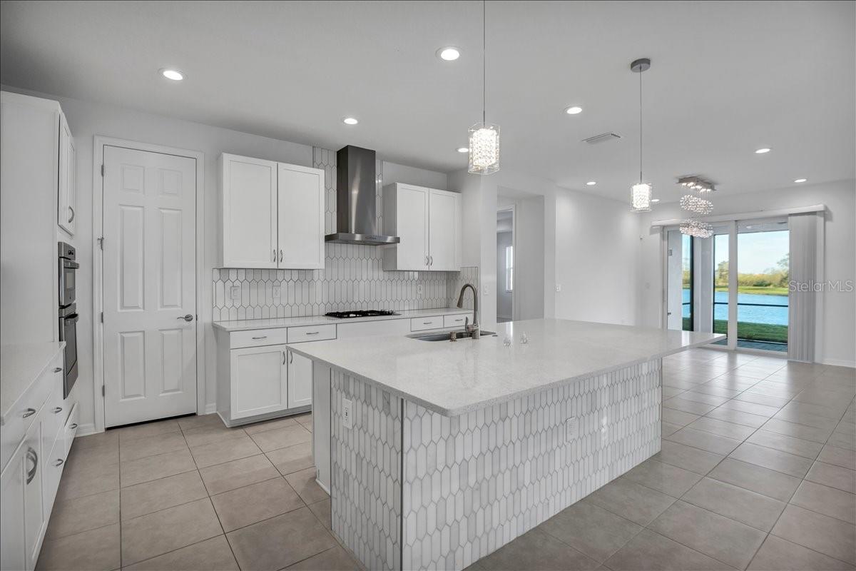 17703 Savory Mist, Lakewood Ranch, FL 34211