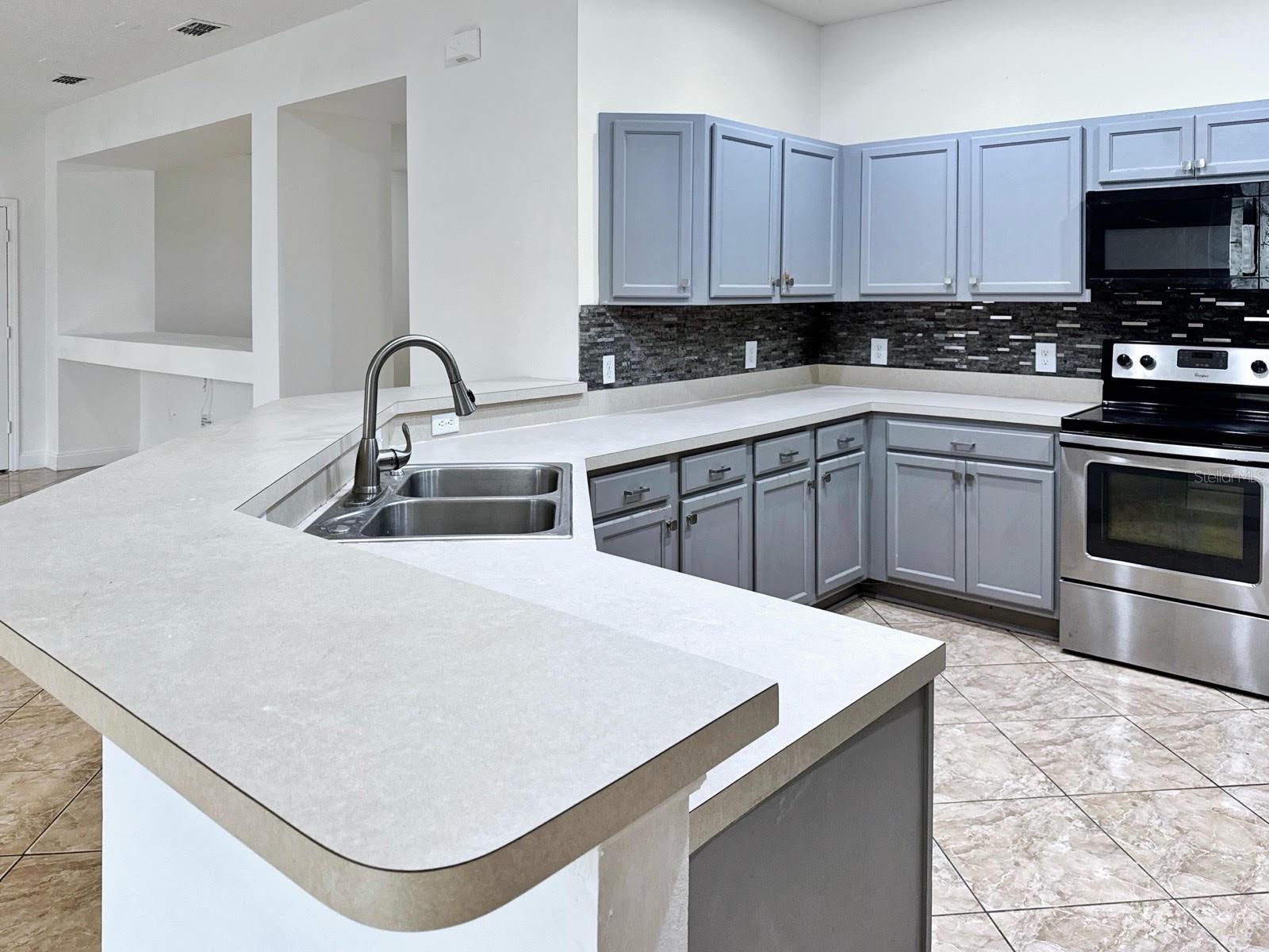 2024 Bearing, Kissimmee, FL 34744