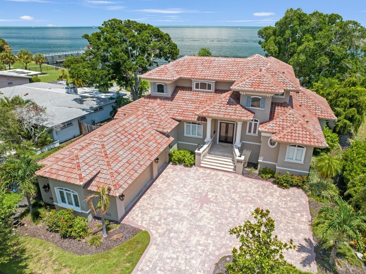 5918 Bahama Shores, St Petersburg, FL 33705