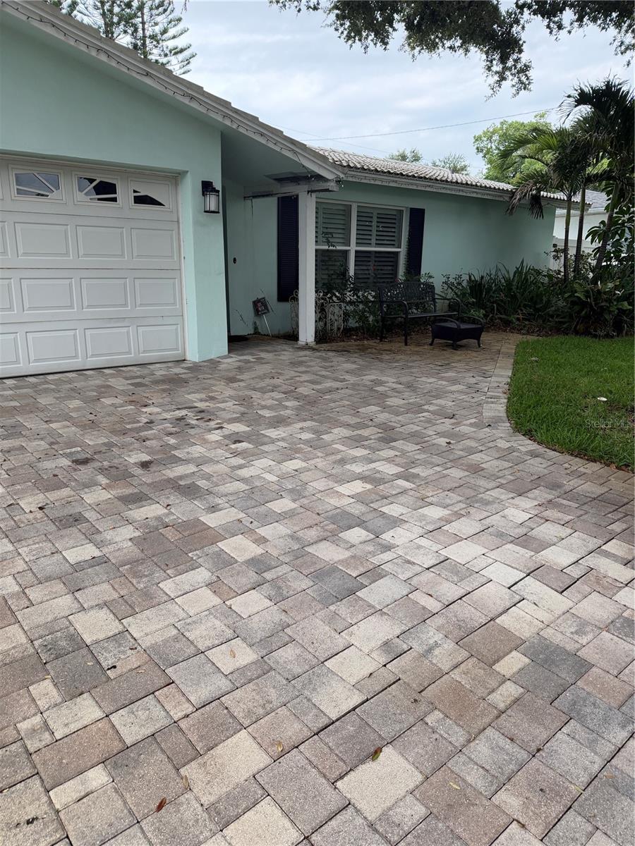 704 23rd, Largo, FL 33770